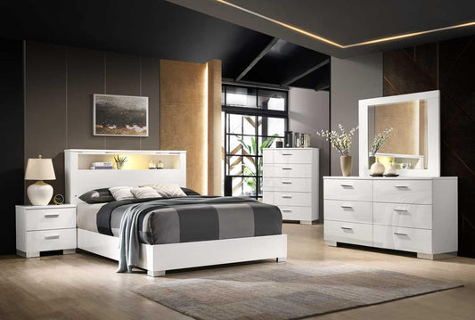 1021 Modern Look Queen Bedroom set complete