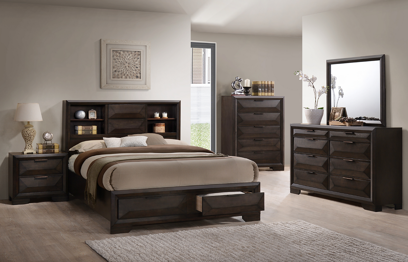 Queen size Laura bedroom set complete